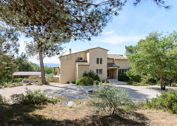 Les Gardis An Exceptional Provencal Mas In The Heart Of The Luberon
